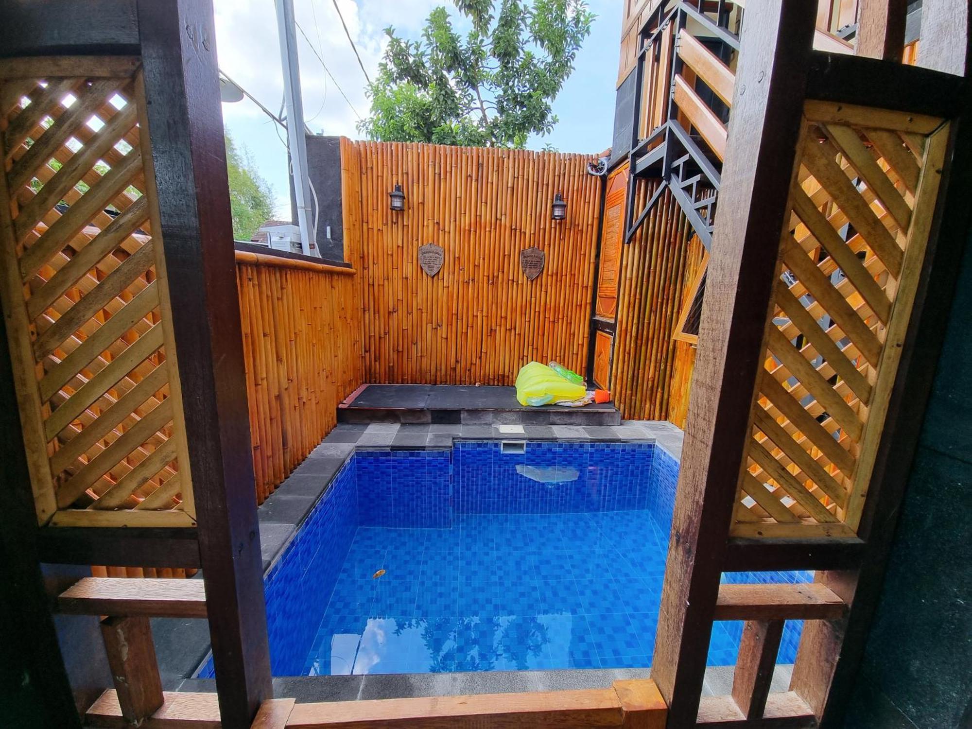 Suci'S Friendly Apartments Mataram Ngoại thất bức ảnh